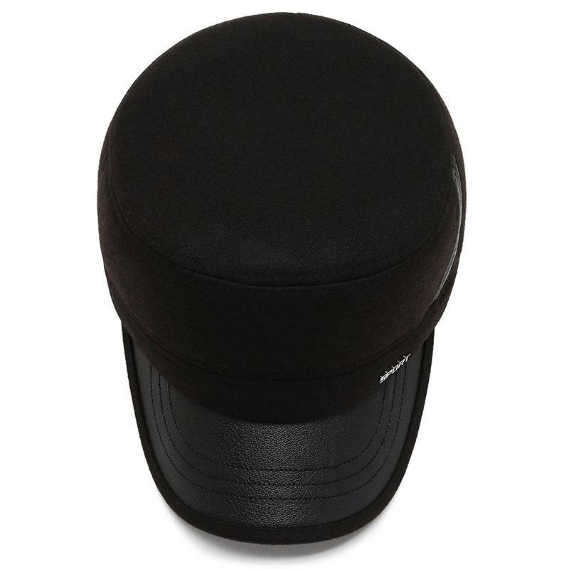 Autumn and winter middle-aged hat men's dad flat top warm ear protection hat thickened sports and leisure cap