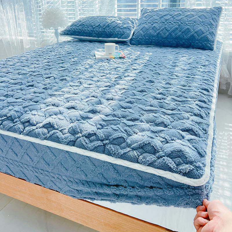 Plush Velvet Mattress Protector: Winter Taffeta Fitted Sheet & Cover for Simmons Bedspread