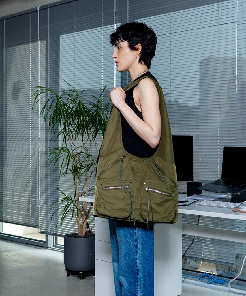 Debbyoung Cargo Shoulder Bag [Khaki]