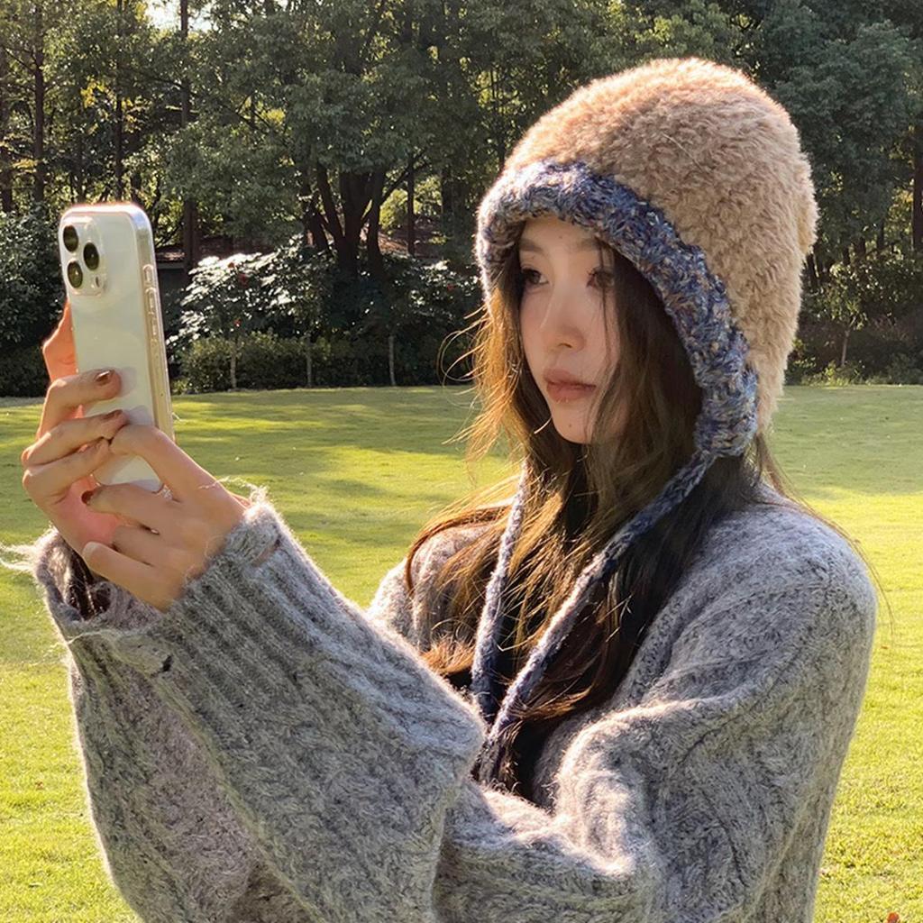 Kawanishi Women's Handmade Wool Beanie with Tassel and Ear Protection