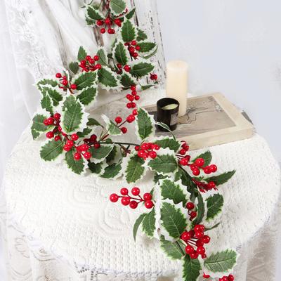 Simulierter Weihnachts-Rattan-Rebe Keine Wartung Künstliche Weide mit Roter Beeren-Girlande Hochzeitsfeier Heimdeko