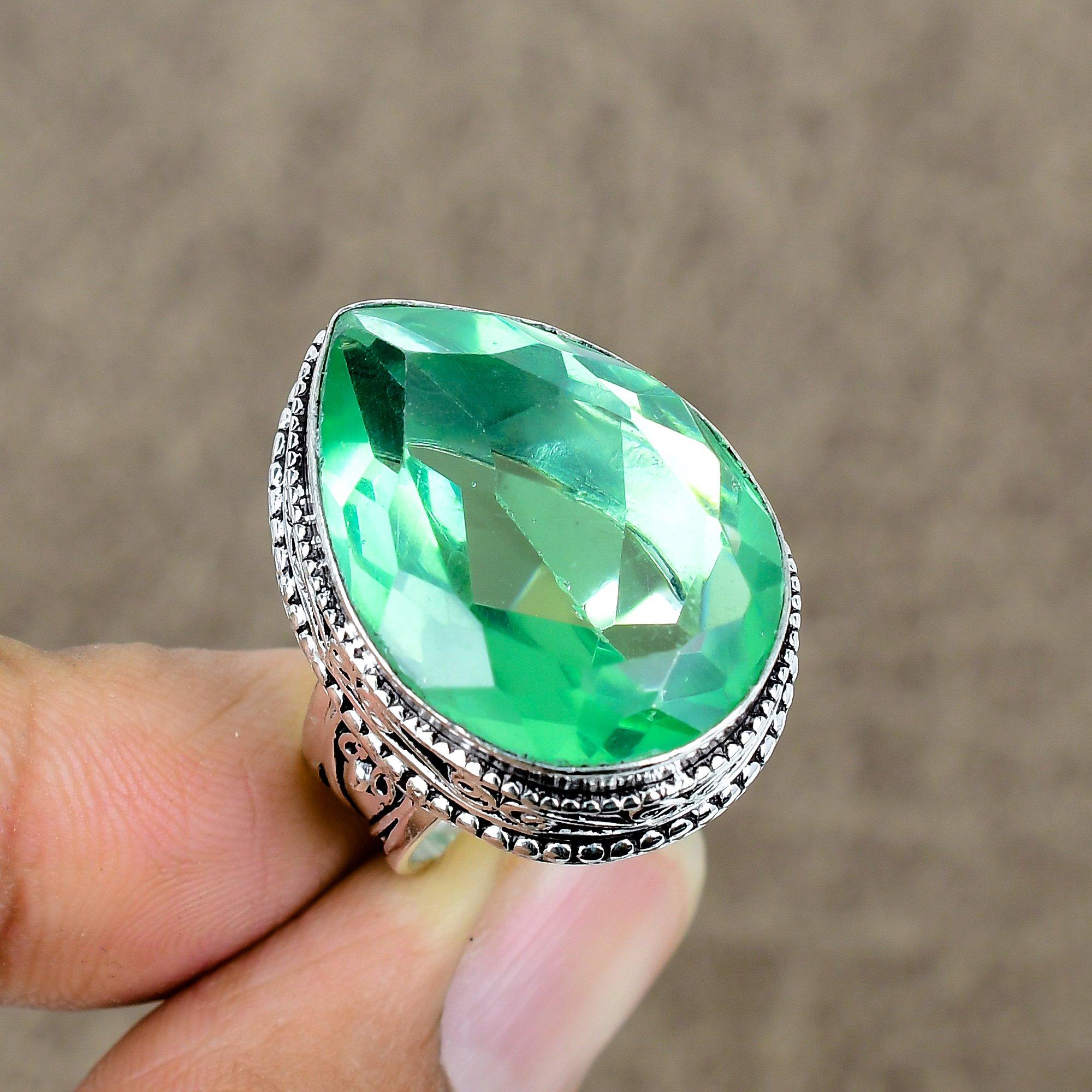 

Цаворит Самоцвіт Ручна робота Срібло 925 проби Ювелірна каблучка Розмір 6.5 KKG-462