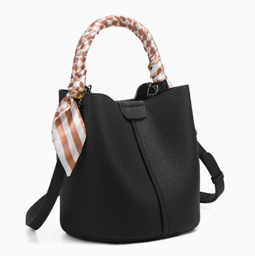 Send Gifts, Silk Scarves, New Mothers, Red Wedding Bags, Wedding Gifts For Brides, Handbags, Messenger Women'S Bags