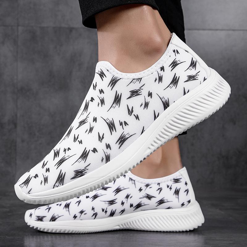 Fashion Outdoor Men Sneakers Walking Shoes Mesh Low Top Casual Shoes Lightweight Breathable Running Shoes Slip on EVA Sole EU 39-47