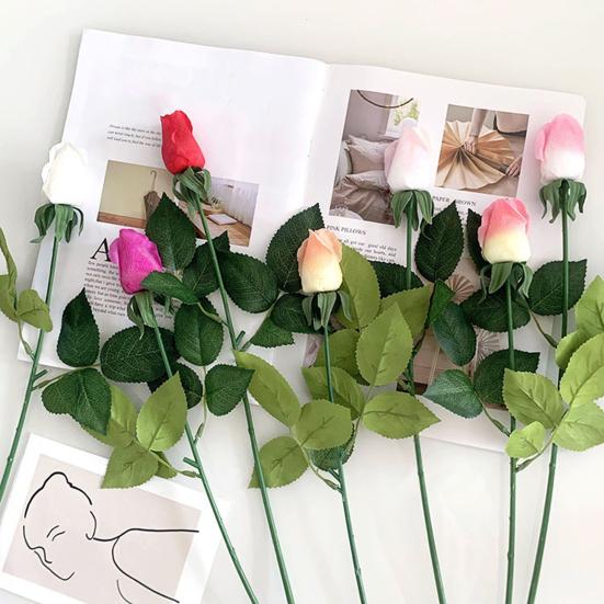 Künstliche Rosenknospen mit langem Stiel 45 cm Kunstseide Realistische Rose mit Blättern für DIY-Sträuße Hochzeitsfeier