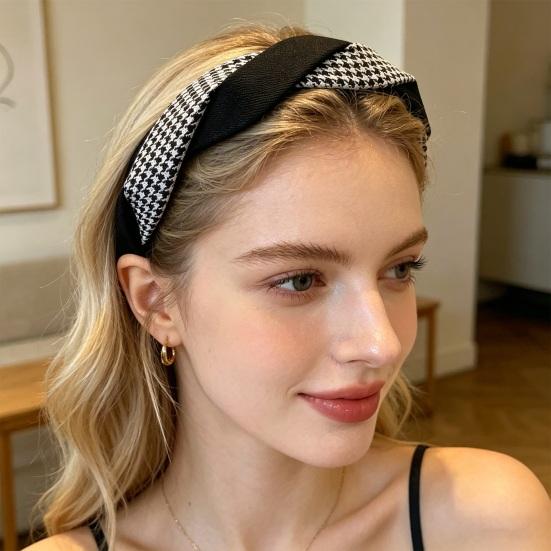 Women Headband Anti-Slip Teeth Plaid Twist Design Soft Fabric Hair Hoop Wide-Brimmed Long Wear Hair Accessory