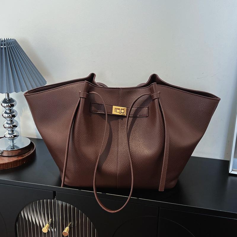 Cross Retro High-End Women's Versatile Tote, European-American Fashion, Large Capacity Shoulder Bag