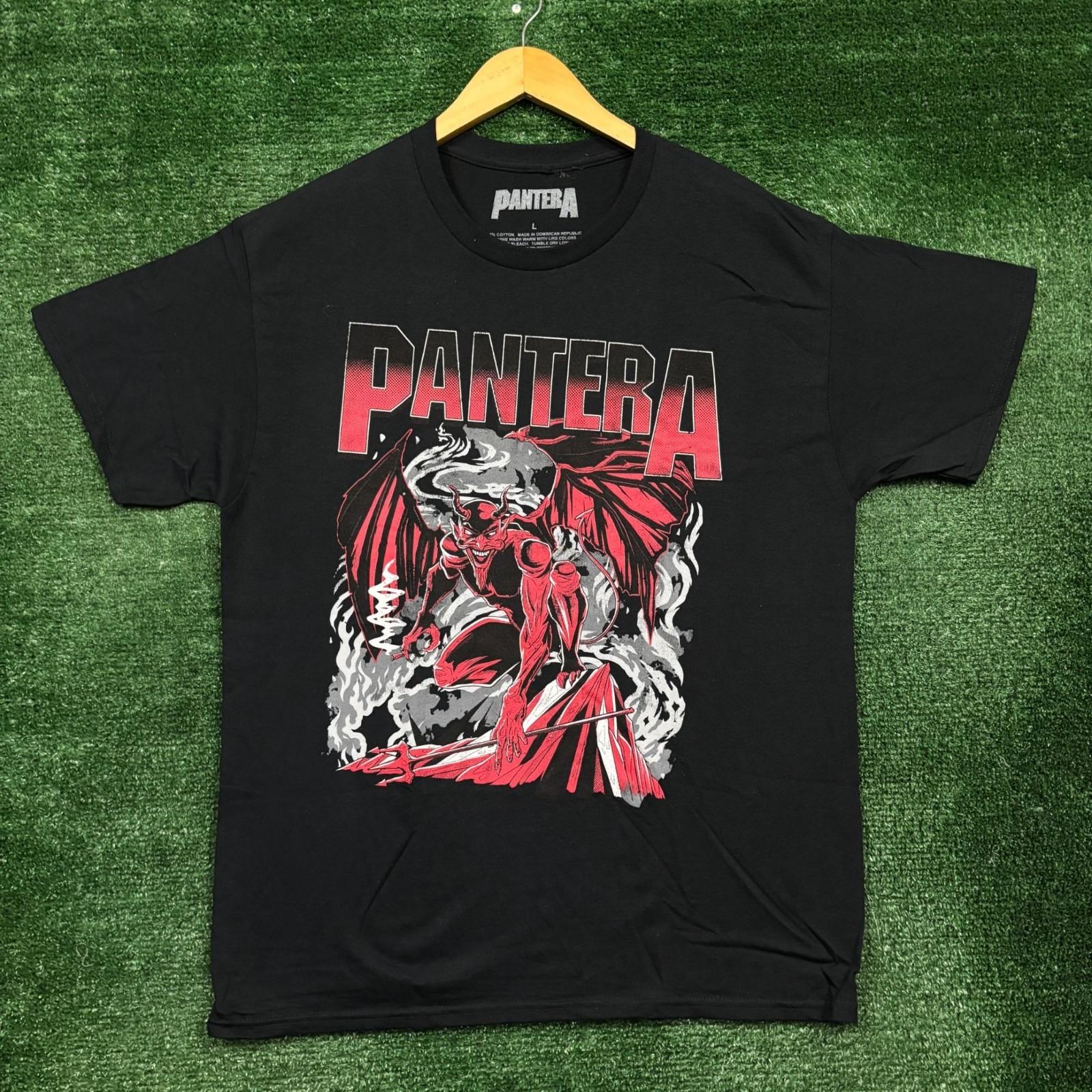 Pantera Smoking Devil T- Size Large Unisex T-Shirt S