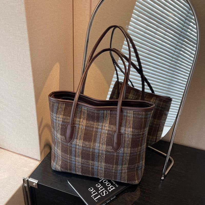 Leisure commuting large-capacity plaid bag women's new autumn and winter versatile shoulder bag casual tote bag