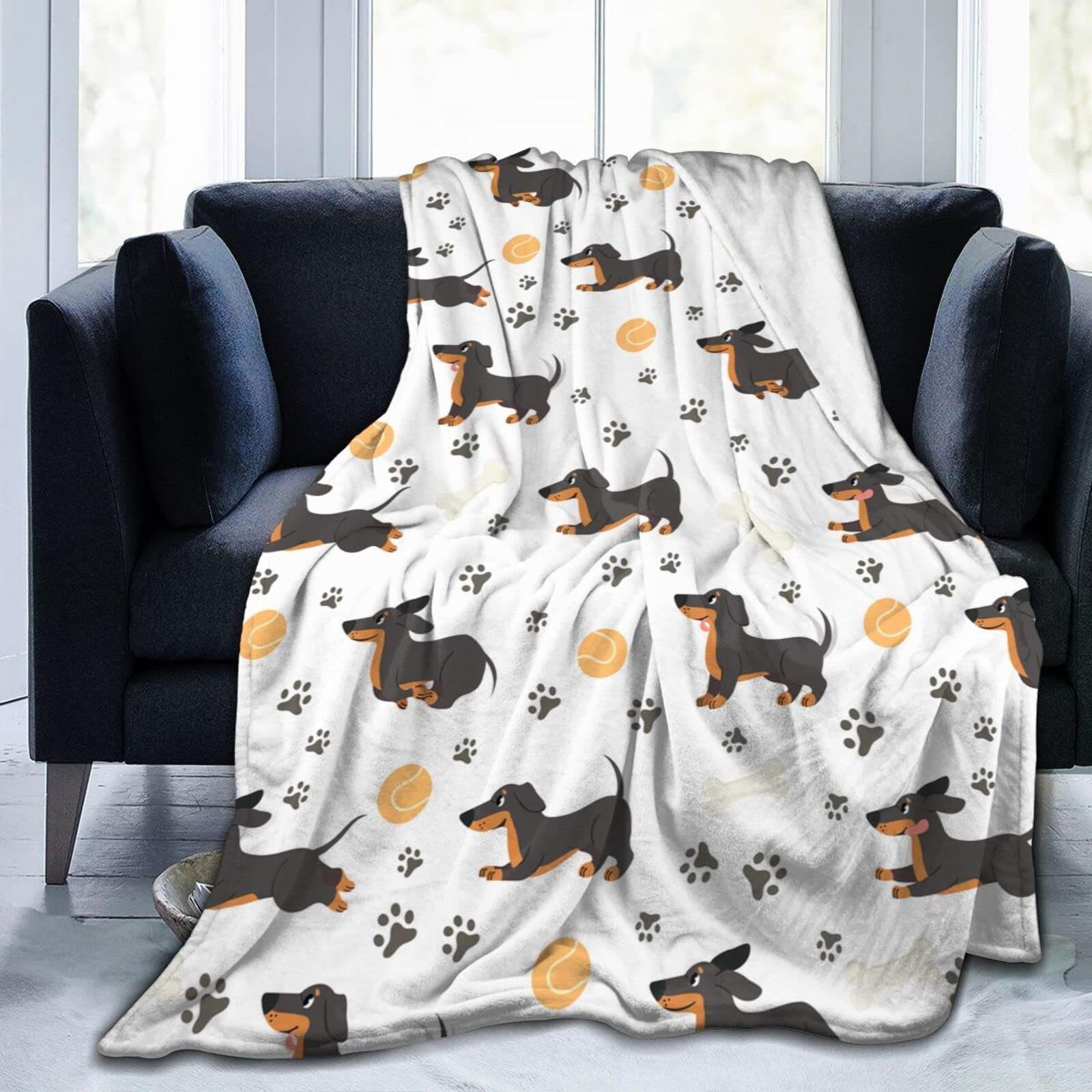 

VIKAMA Cute Dachshund Blanket, Soft And Skin-Friendly Flannel Cartoon Printed Blanket, Sofa, Bedroom, Dormitory, Nap Blanket 75x90cm