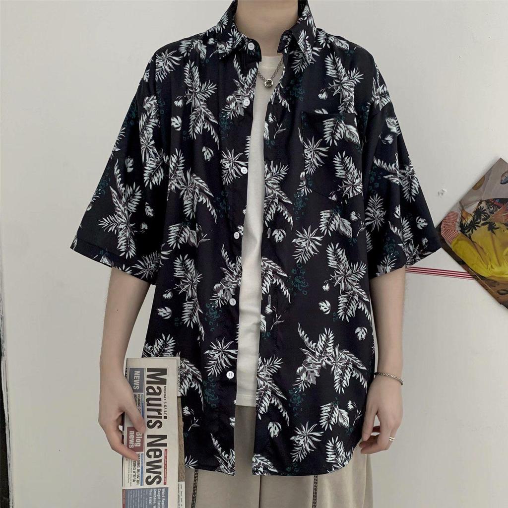 Pánská retro květovaná košile s krátkým rukávem ve stylu Harajuku: Hongkongské Ulzzang plážové oblečení s ochranou proti slunci, ideální pro páry.