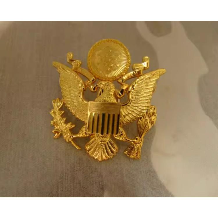 Metal badge, American cornice hat badge, American ARMY hat badge badge