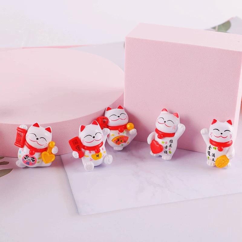 8 Stück/Set Cartoon Glückskatze Niedliche Puppe Landschaftsverzierung Glücksdekoration Handwerk PVC Haus Auto Verzierungen