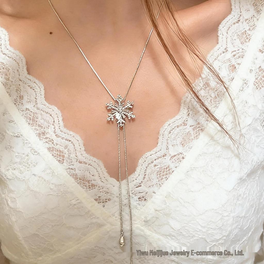 Zircon Snowflake Tassel Necklace: Autumn-Winter Women's Fashion Choker