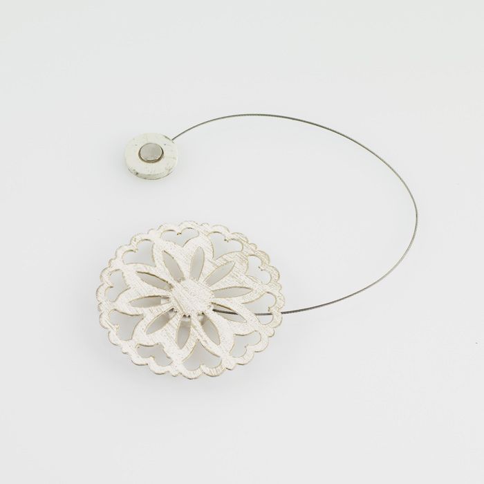 1 Embrasse Aimantee Emmy Blanc or