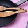 Ensemble Cuillère en Bois à Long Manche et Pelle en Teck d'Acacia pour Mélanger la Salade, Prêt à l'Emploi
