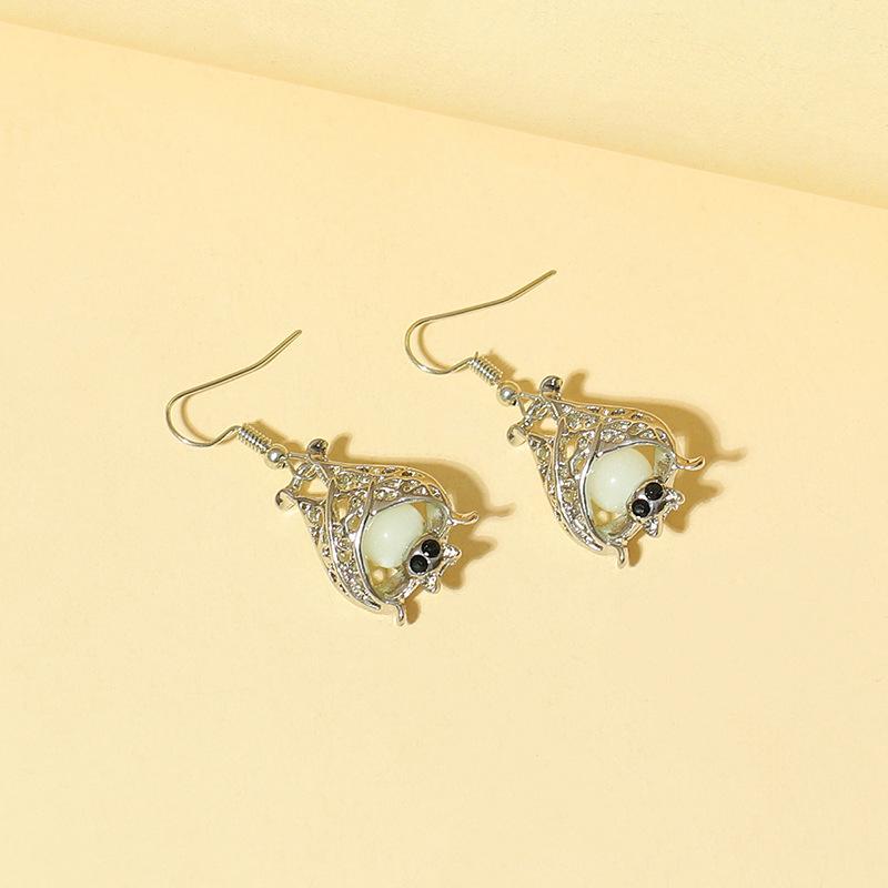 

Halloween Decorations Punk Bat Pendant Fashion Temperament Hollow Luminous Bat Earrings Earrings Female