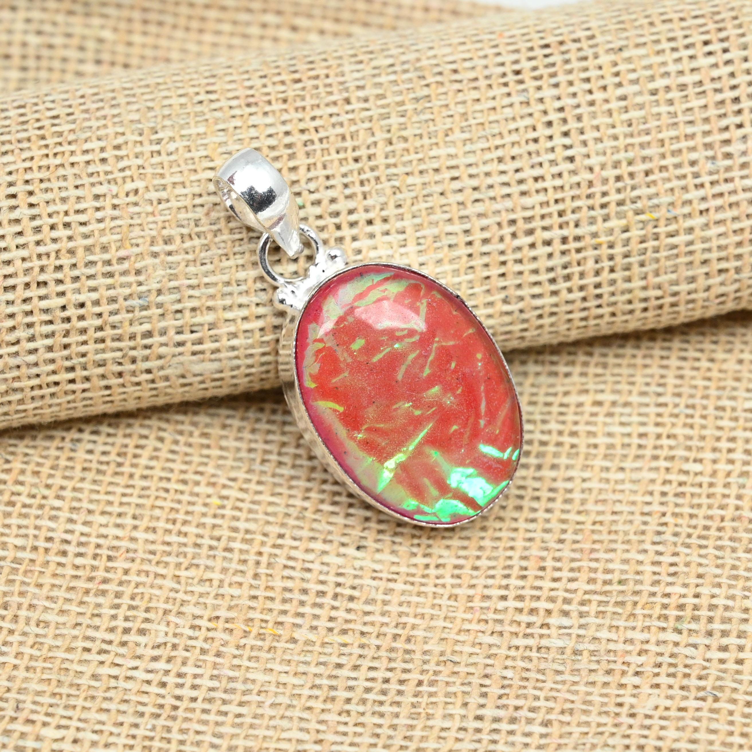 

Красный австралийский тройной опаловый драгоценный камень стерлингового серебра 925 пробы ручной работы красивые подвесные украшения 1.57 Inches красный