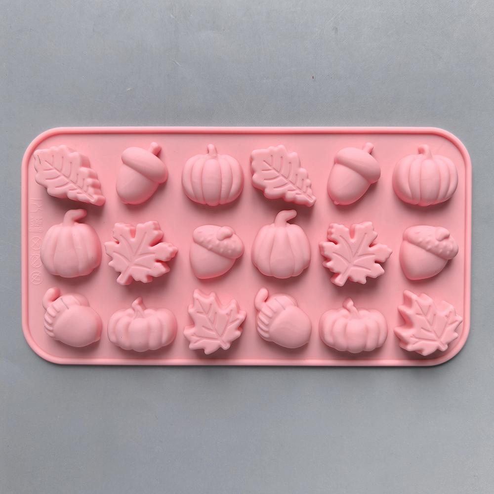 18-Cavity Autumn Harvest Themed Silicone Mold 3D Pumpkin Maple Leaf Acorn Shaped Chocolate Biscuit Candy Mould