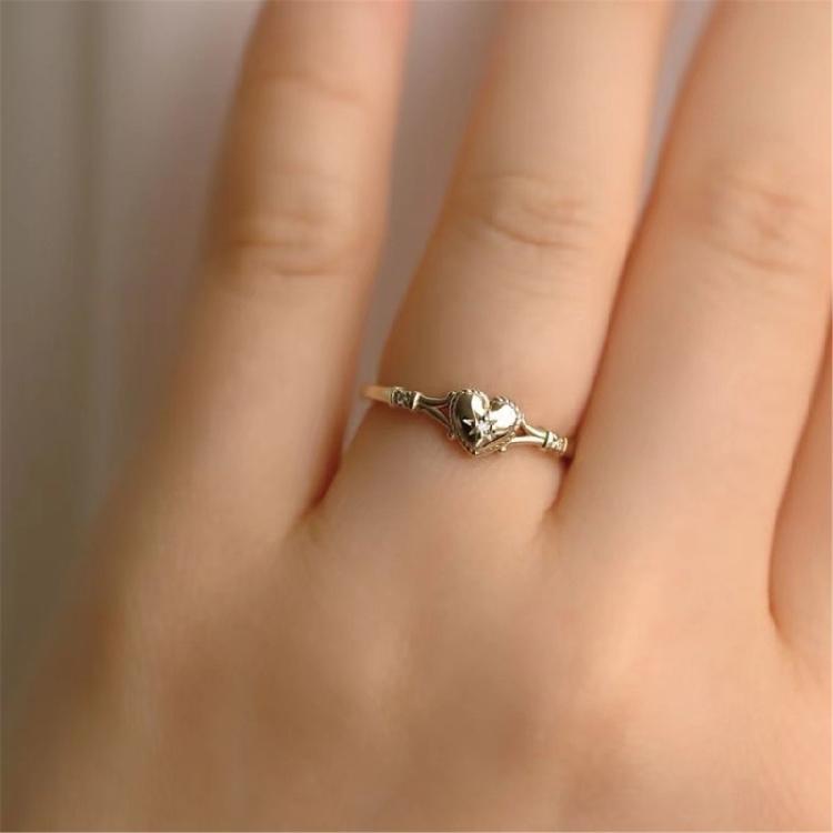 Modern Gold Colored Heart Motif Ring Adornment Alloy Sturdy Finger Ring Jewelry For Women Comfort Fit Sizes 5 11