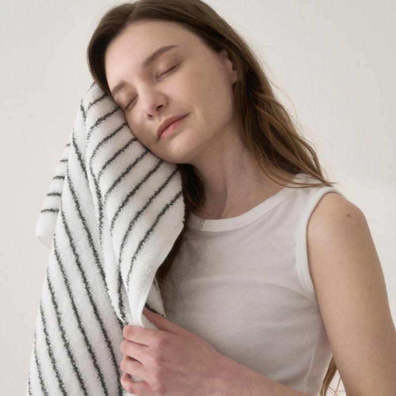 DECOVIEW Premium Stripe Face Towel