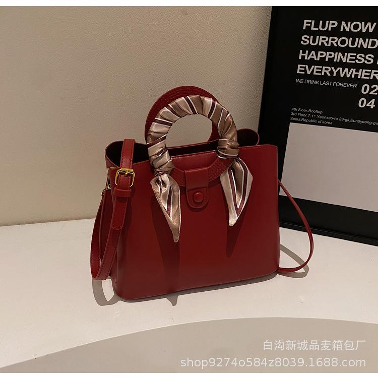 

Premium wedding bag red bag 2025 new women s bag popular versatile messenger bag wedding bride bag handbag красный