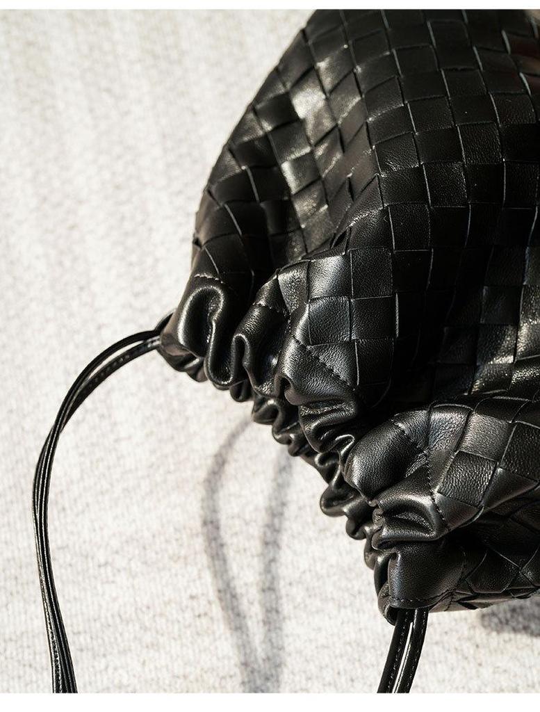 Bolso Bandolera Nube Tejido de Piel de Oveja BV Nuevo 2024: Versátil, Moderno y Popular Estilo con Cordón