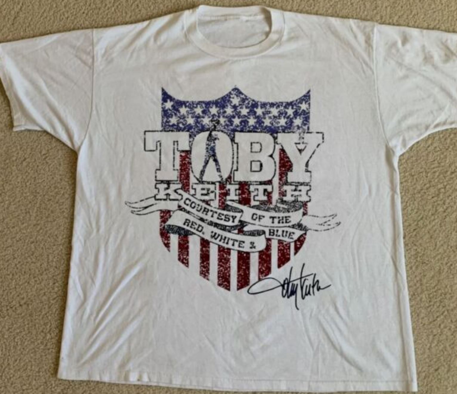 26 Toby Keith courtesy of the red white t-shirt Unisex T-Shirt M