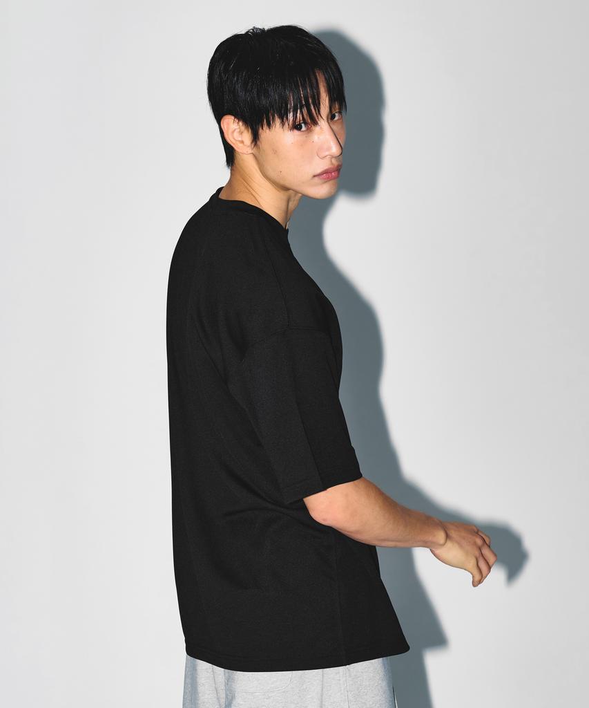 BORN TO WIN Stroke B Logo Semi Over Fit T-Shirts [Black]