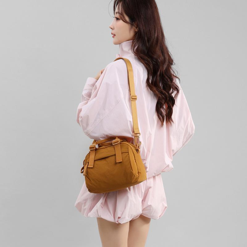 Travel Crossbody Bag Women's Shoulder Bag Portable Mother Bag
