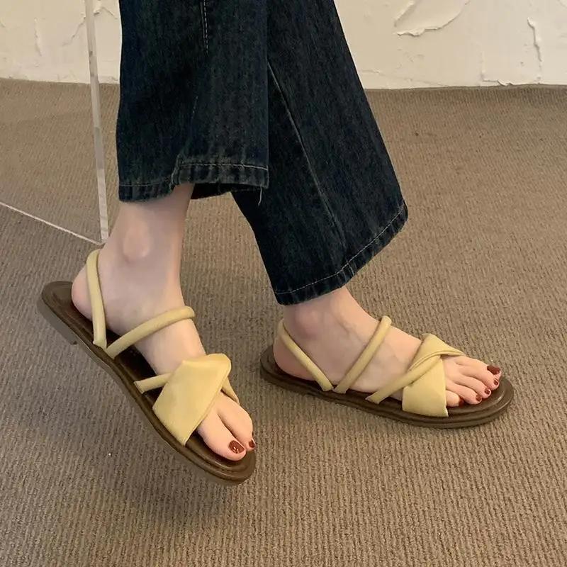 Outdoor Ladies Shoes No Heel Women's Sandals Low Price Daily Korea Footwear Sales 2025 Trend Comfort Asian Size Luxury The Best