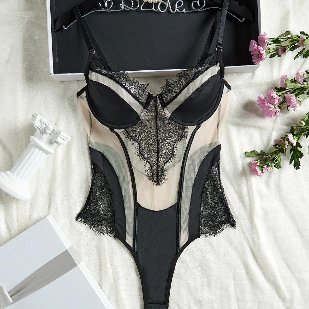 Französisches Ultra-dünnes Damen-Bodysuit-Set Sexy Spitze Stickerei Unterwäsche Atmungsaktives Netz Bodycon Einteiler Verführung Hohl-Jumpsuit