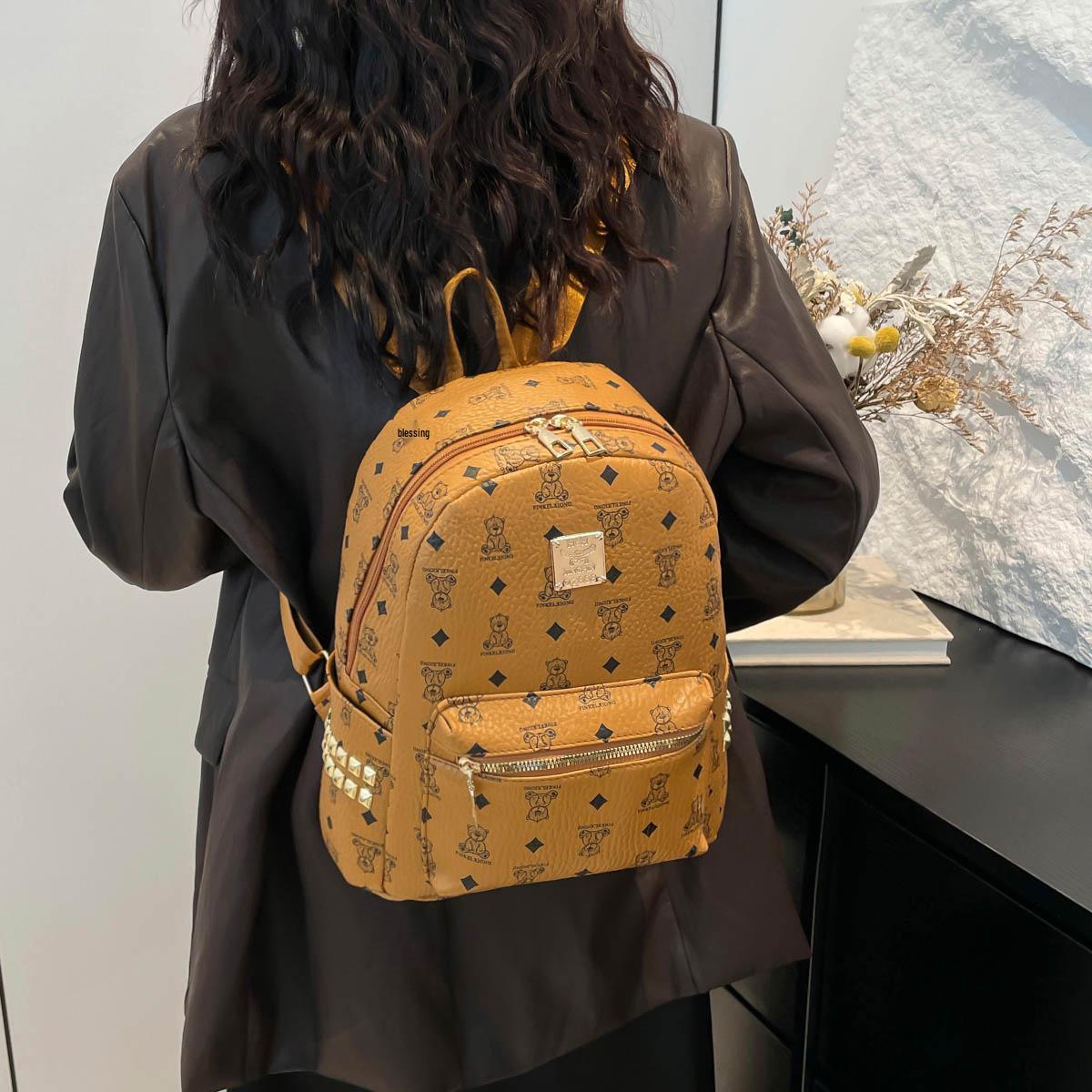 

Ретро Нишевый Рюкзак Большой Вместимости - Модный и Универсальный для Студенток коричневый