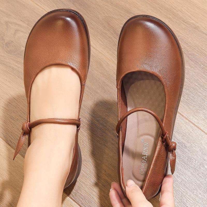 Summer Leather Sandals: Breathable, Non-Slip Soft Sole for Middle-Aged and Elderly Women