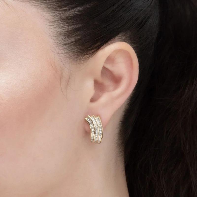 Vintage Exquisite Stylish Bright Zircon Gold Color Earrings for Women Simple Elegant Daily Wear Party Jewelry Gift Accessories