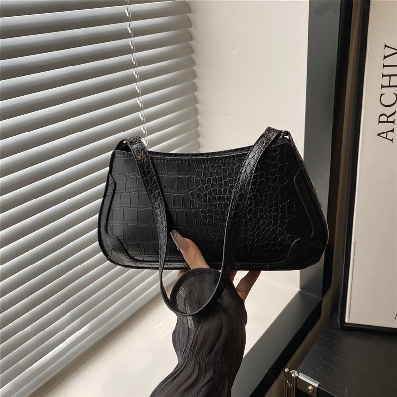 Popular solid color, texture, temperament, versatile urban commuting, simple and high-value women's portable shoulder underarm bag