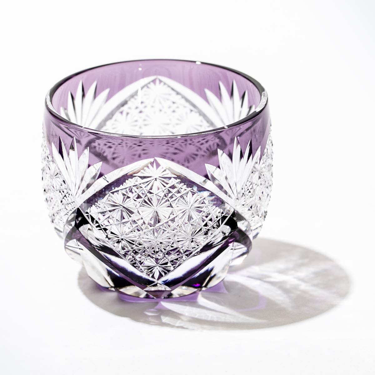 

[Официальные прямые продажи Taimuro Kobo] Стеклянная чаша Edo Kiriko Chrysanthemum Connecting Crest TB52001x в деревянной коробке, сделано в Японии (Эдо Пурпурный)