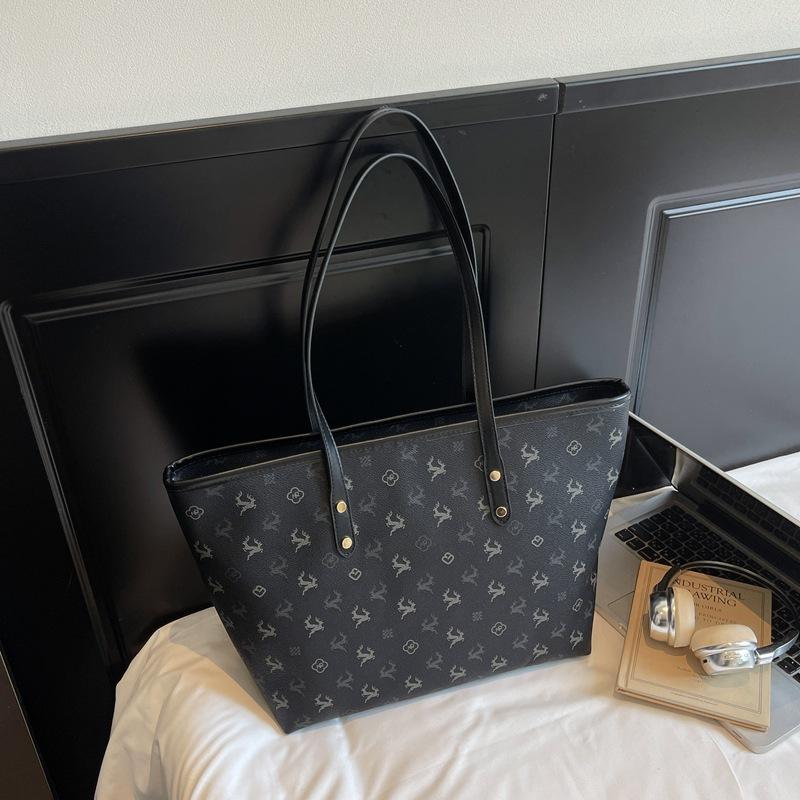 Fashion large-capacity bag women's 2025 new commuter versatile shoulder bag, high-end sense going out to work tote bag