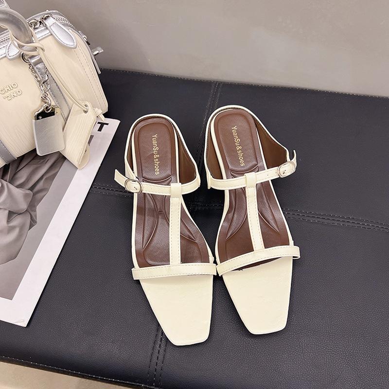 

Coarse-heeled silver slippers for women s summer wear, new sandals, niche one-word drag, high-end cool slippers for women 35