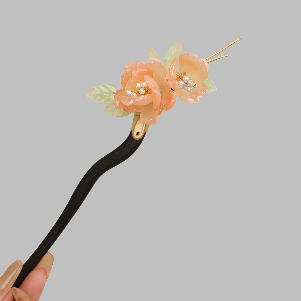 Hanfu Headdress: Retro Chinese Tassel Hairpin with Cheongsam Style