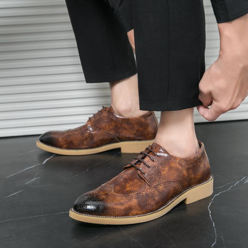 Fashion Black Brogue Business men's leather shoes Classic British Fashion Styles Formal party or wedding Handsome adult shoes 38-47