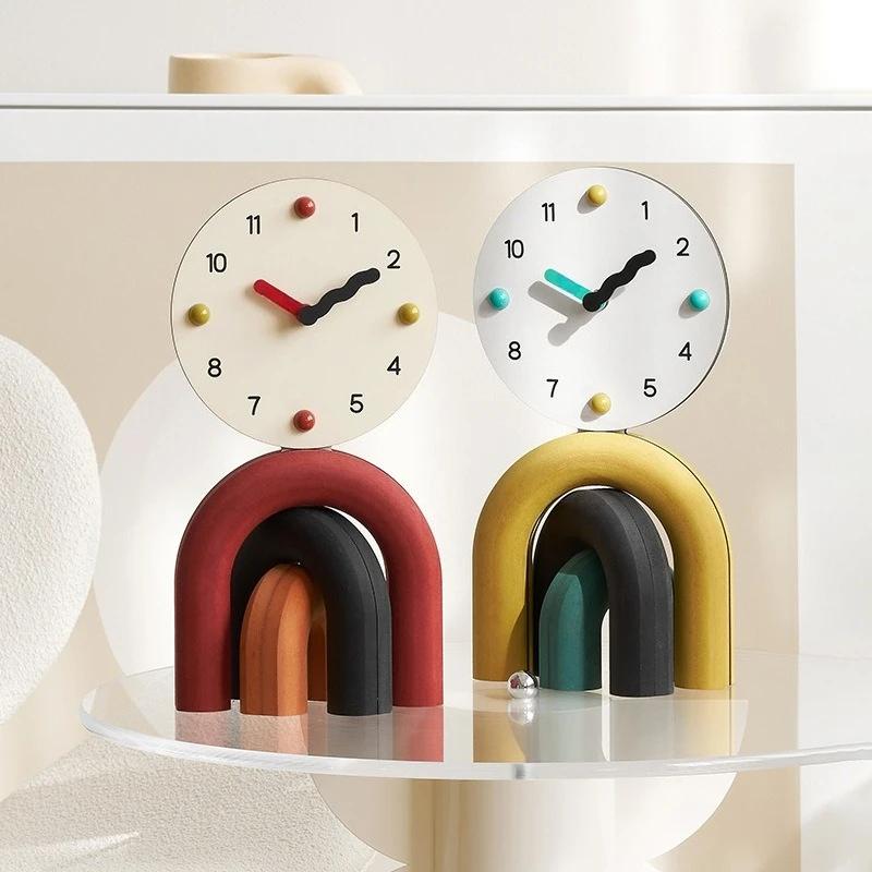 Minimalist Creative Table Clock, Decorative Ornament for Living Room TV Cabinet Entryway