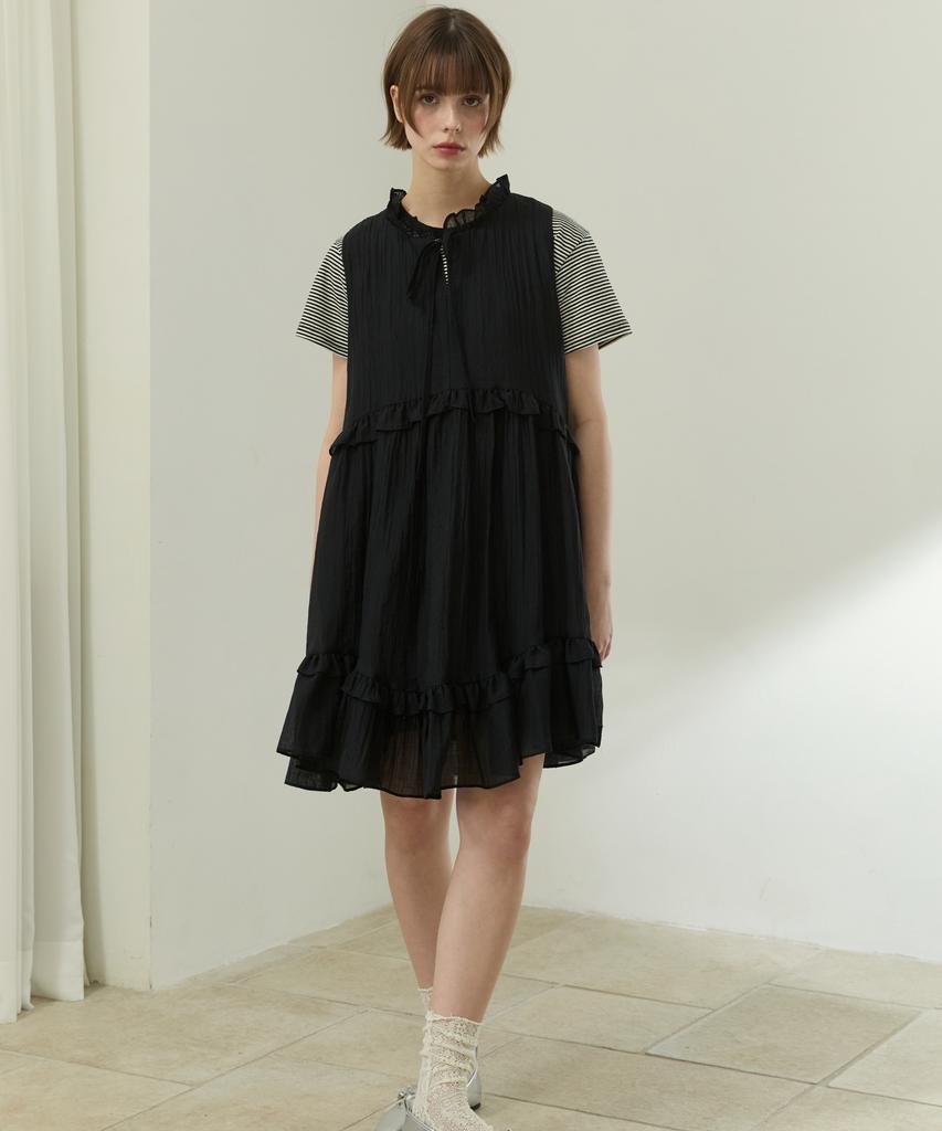 Wioi Shallot Ruffle Sleeveless Dress_Black