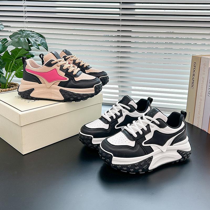Dameplattform Chunky joggesko Mote sklisikkert, pustende snøresko Sportssko PU-skinn Uformelt jogging joggesko for kvinner