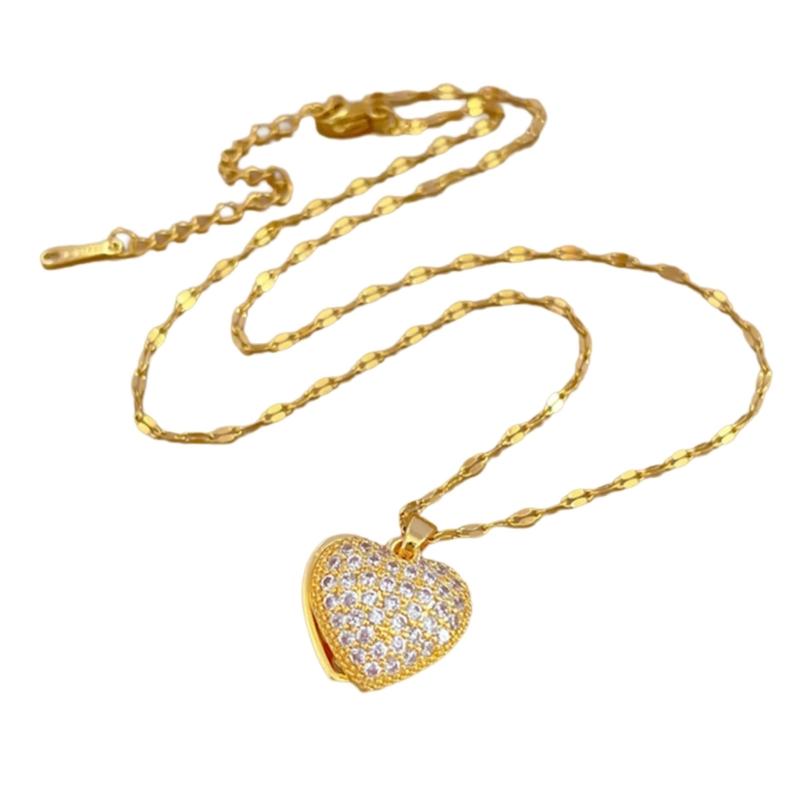 Elegant Pearls and Rhinestones Love Heart Shaped Shells Necklace Pendant with Adjustable Chain for Women Daily Use