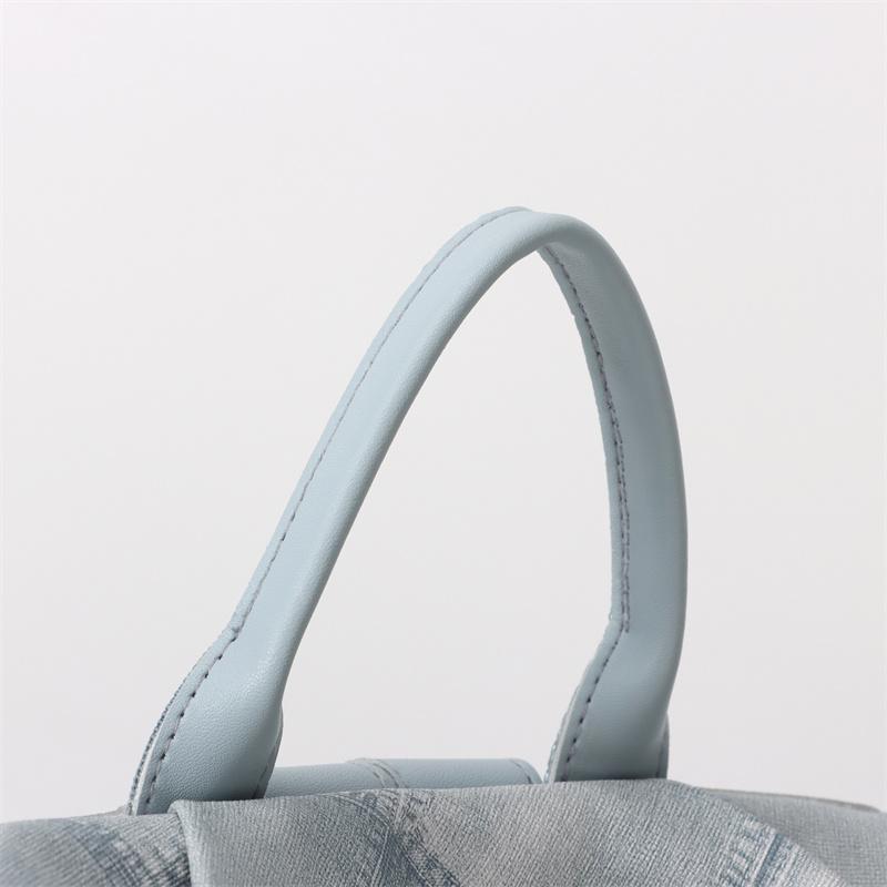 Ромбовидный женский мягкий кожаный рюкзак с большой вместимостью — фото 13