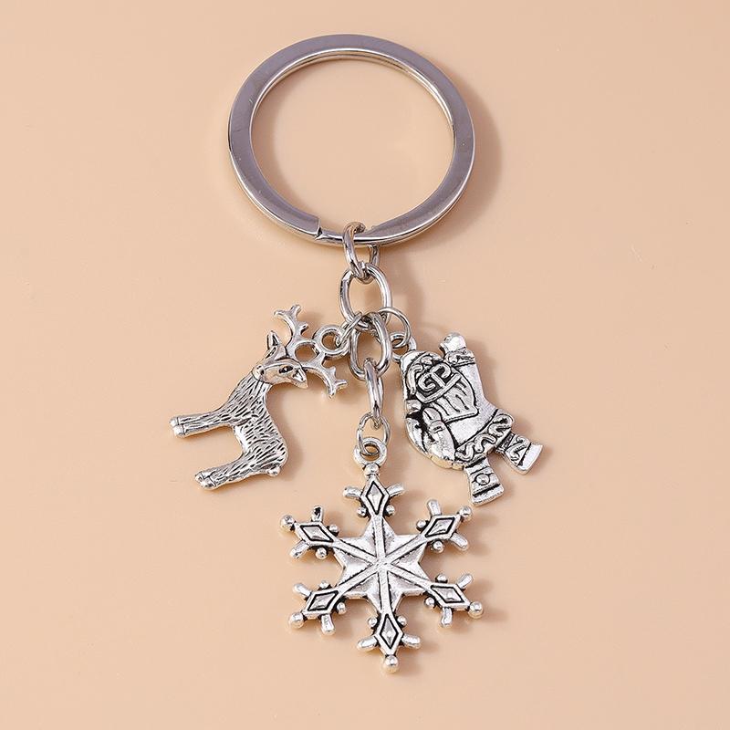 New Alloy Christmas Keychain Snowflake Elk Bell Key Rings Pendant for Christmas Women Girls Handbag Accessories DIY Jewelry Gift