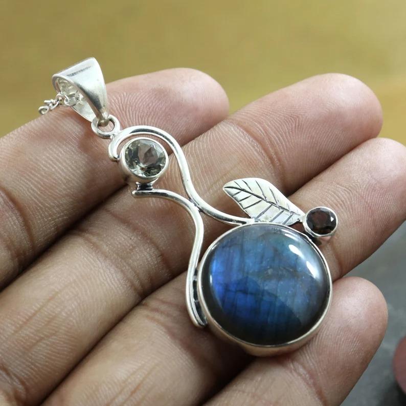Labradorite Gemstone Pendant Necklace, Solid 925 Sterling Silver, Unique Gifts, Boho Jewelry, Designer Jewelry
