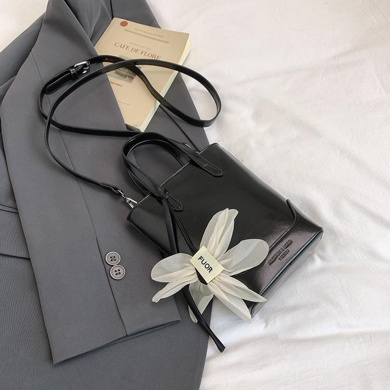 

Niche high-value simple foreign-style small bag women s 2025 new summer messenger bag casual fashion small bag чёрный