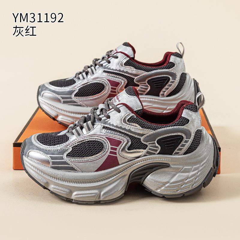 Platform dad shoes autumn new European high-value leather small casual sports shoes 35